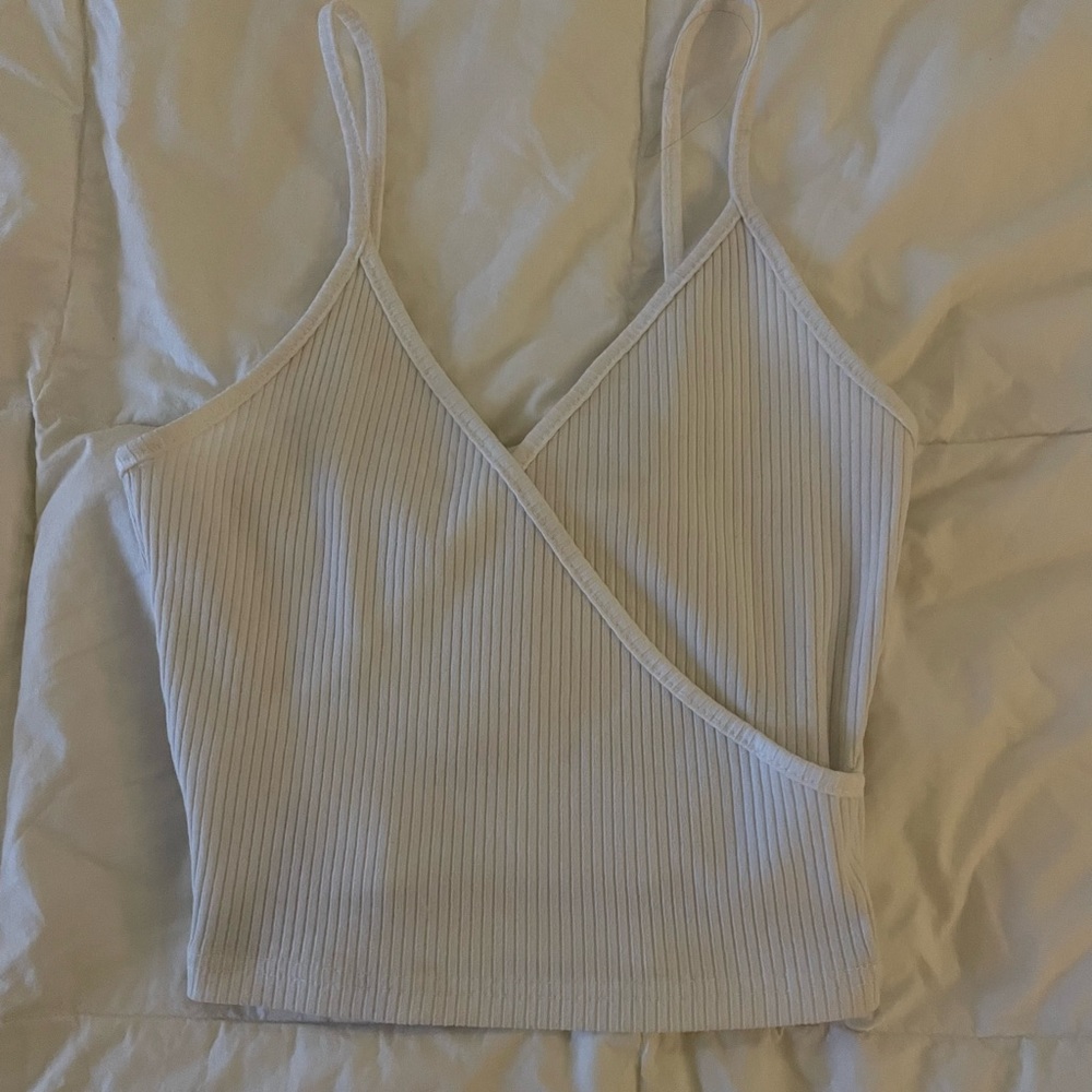 White crisscross croptop